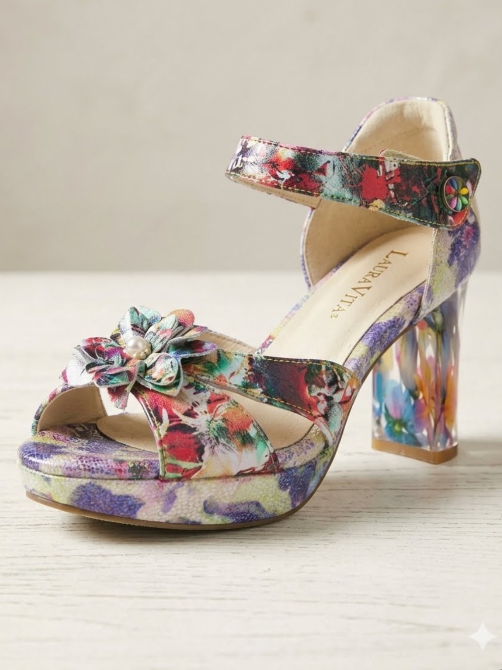 NWOB Laura Vita💜HICAO Colorful Floral Platform Sandals. Size 9.5